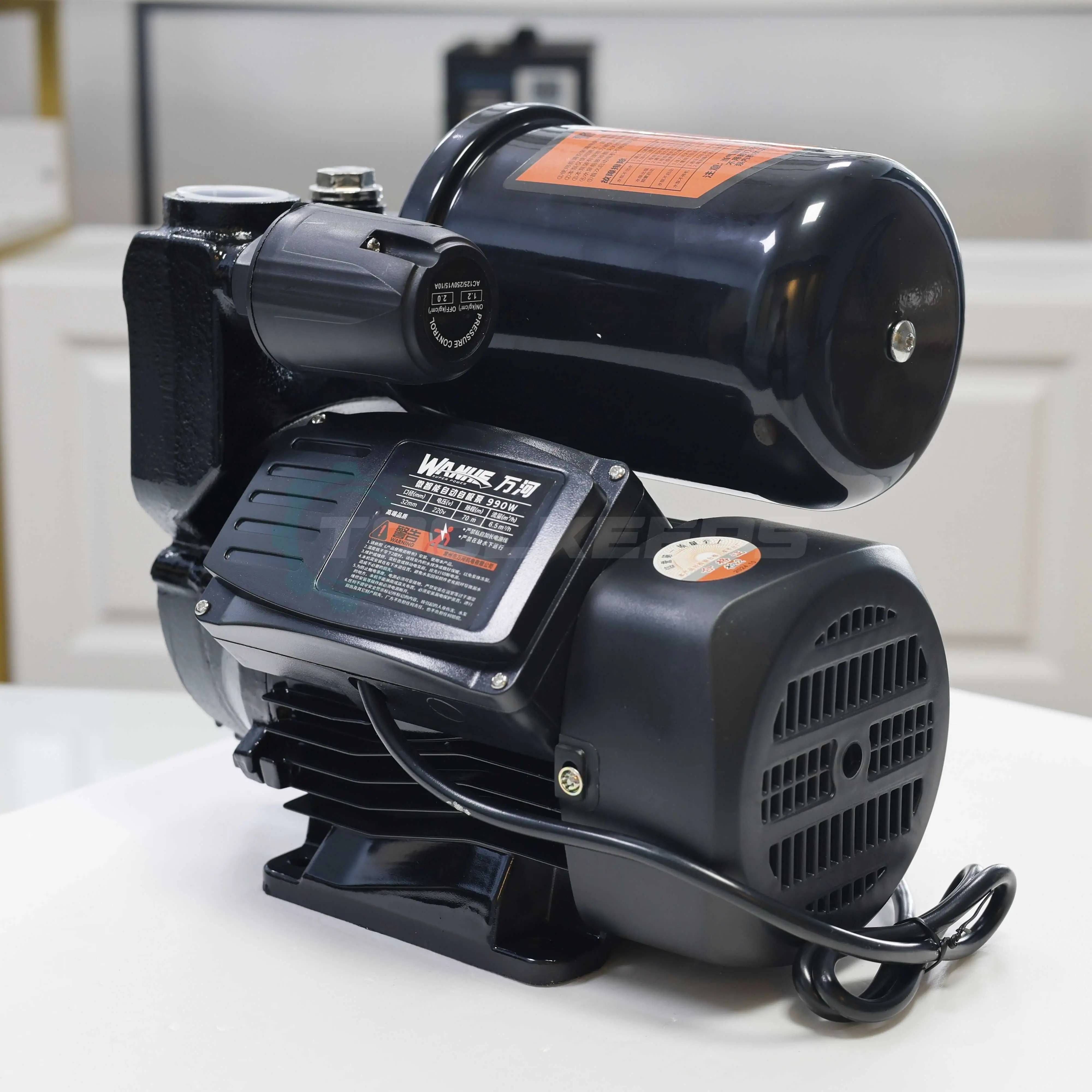 Pompa wspomagająca 790W 890W 990W 1190W Automatyczna cicha inteligentna pompa podgrzewacza wody ze studni Pompa ciśnieniowa rurociągu 220V