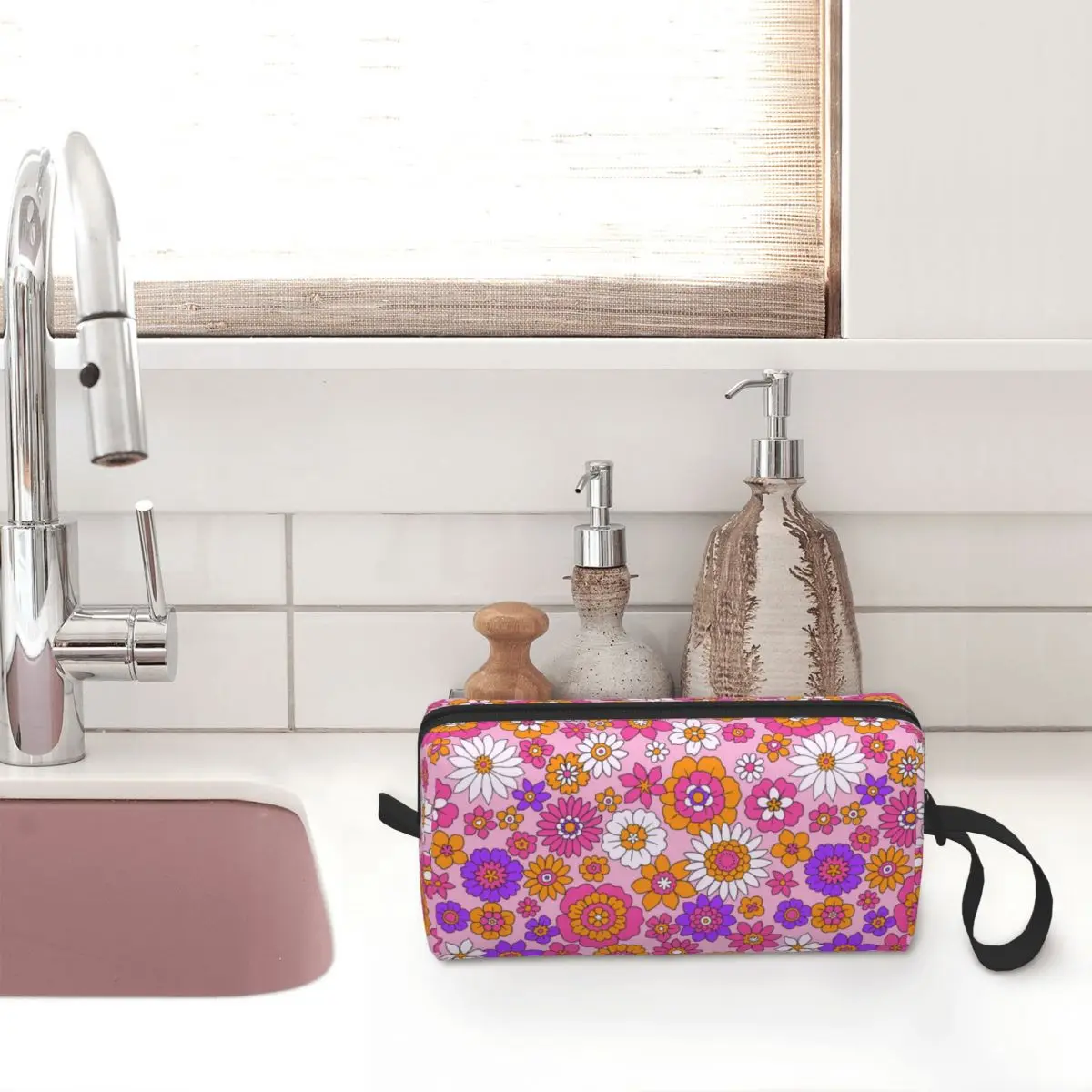 Colorful 60s 70s Style Retro Floral Makeup Bag Pouch Zipper Cosmetic Bag Travel Toiletry Bag Organizer Storage Bag for Women