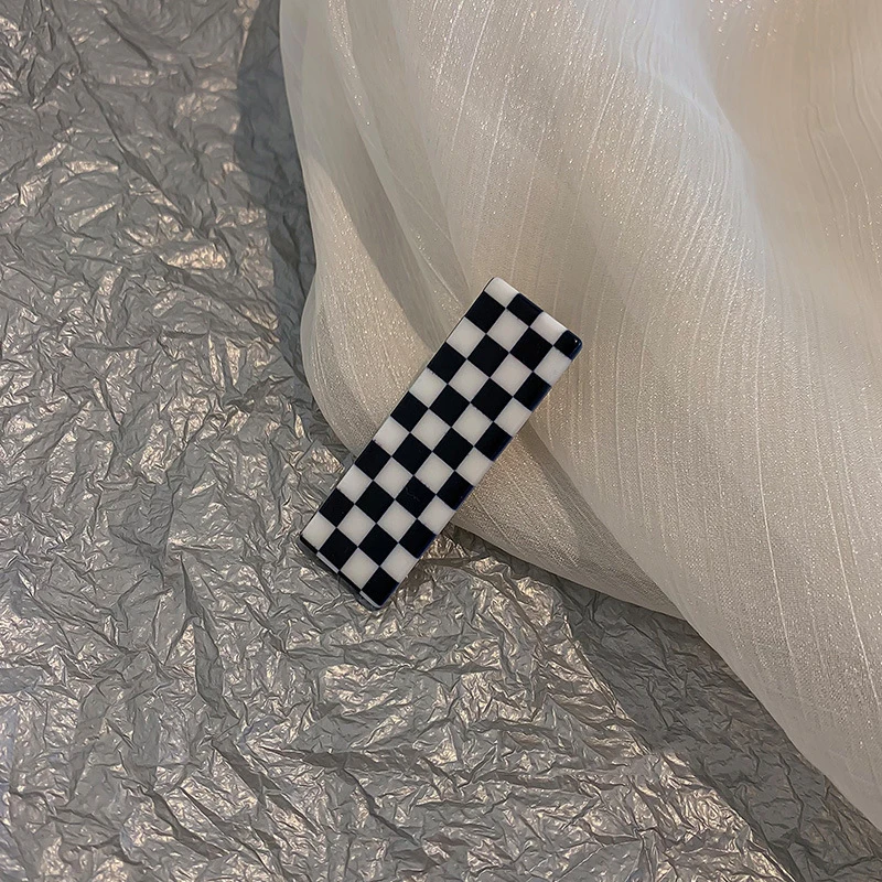 Japanese And Korean Temperament Black And White Checkerboard Grid Retro Acrylic Hair Clip Duckbill Side Clip Girls Headdress