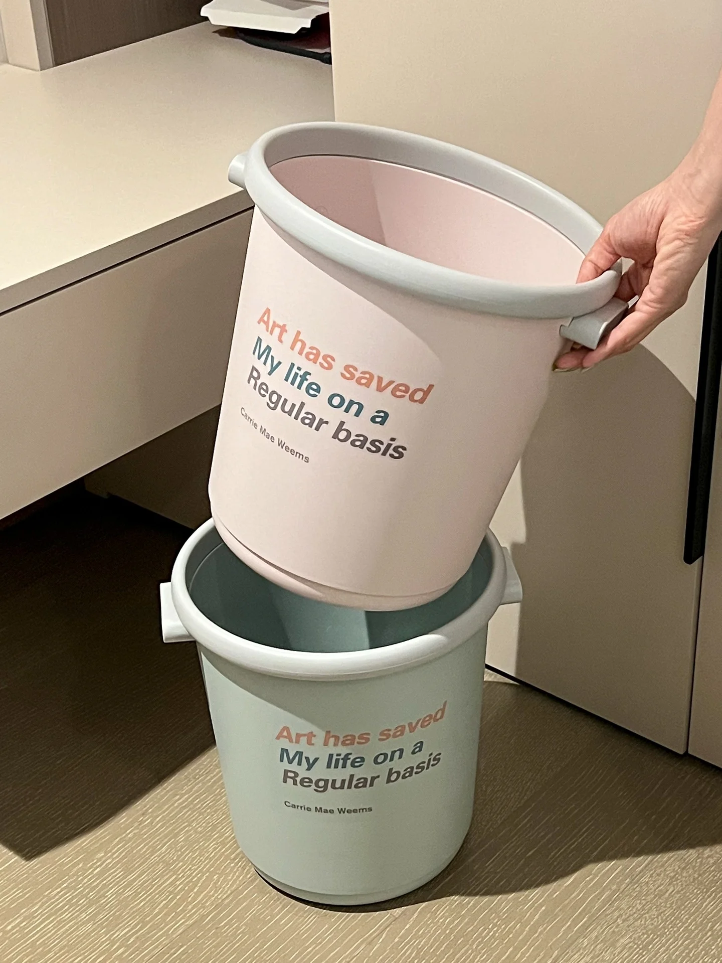 simple-large-capacity-plastic-trash-can-for-bedroom-living-room-kitchen-home-office-dormitory-easy-to-clean-thickened-barrel