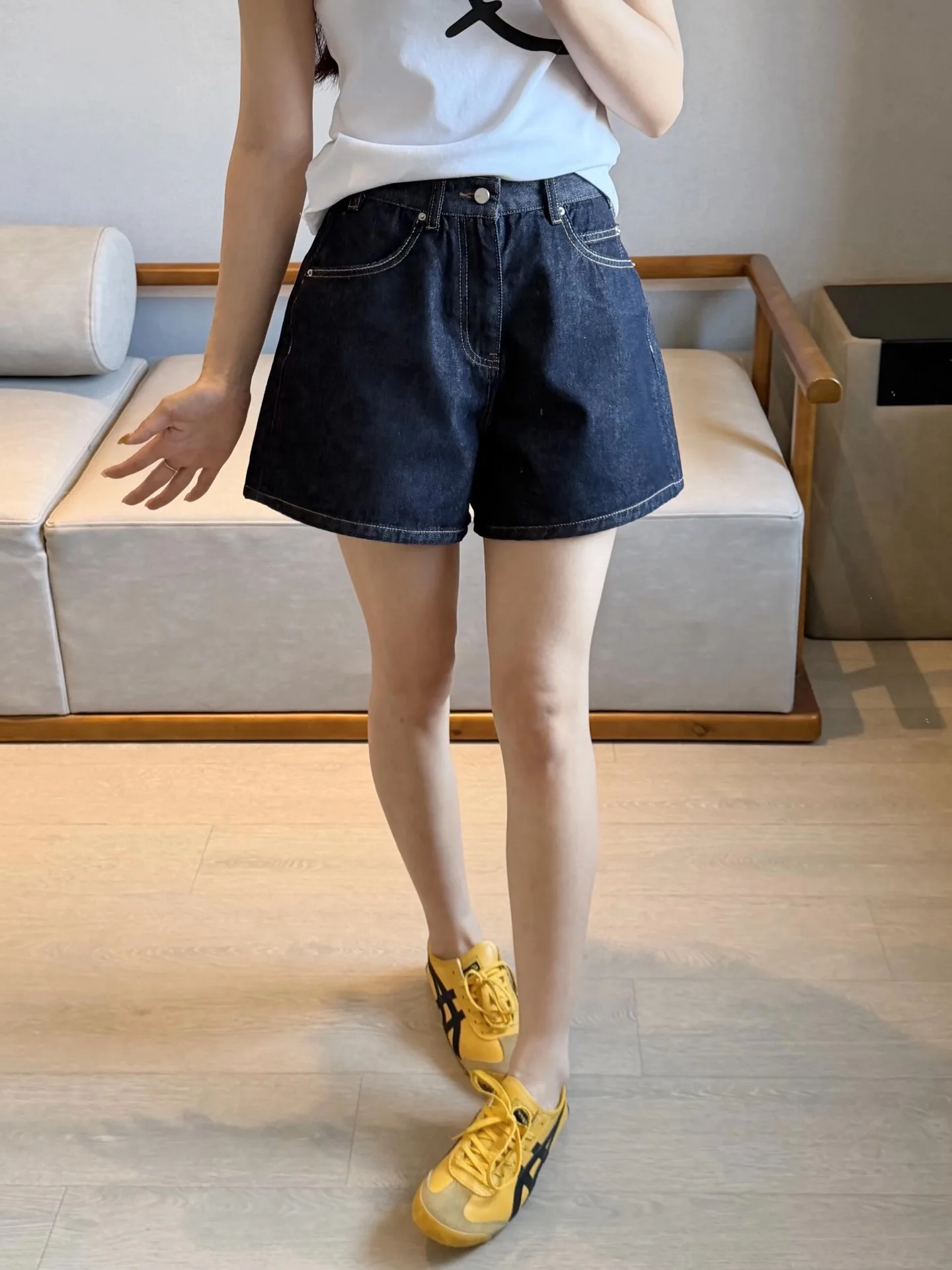 

New 2026 Summer Denim Shorts Women's A-Line Skinny Jeans plus Size Casual Comfortable Blue Jeans Shorts for Young Girls