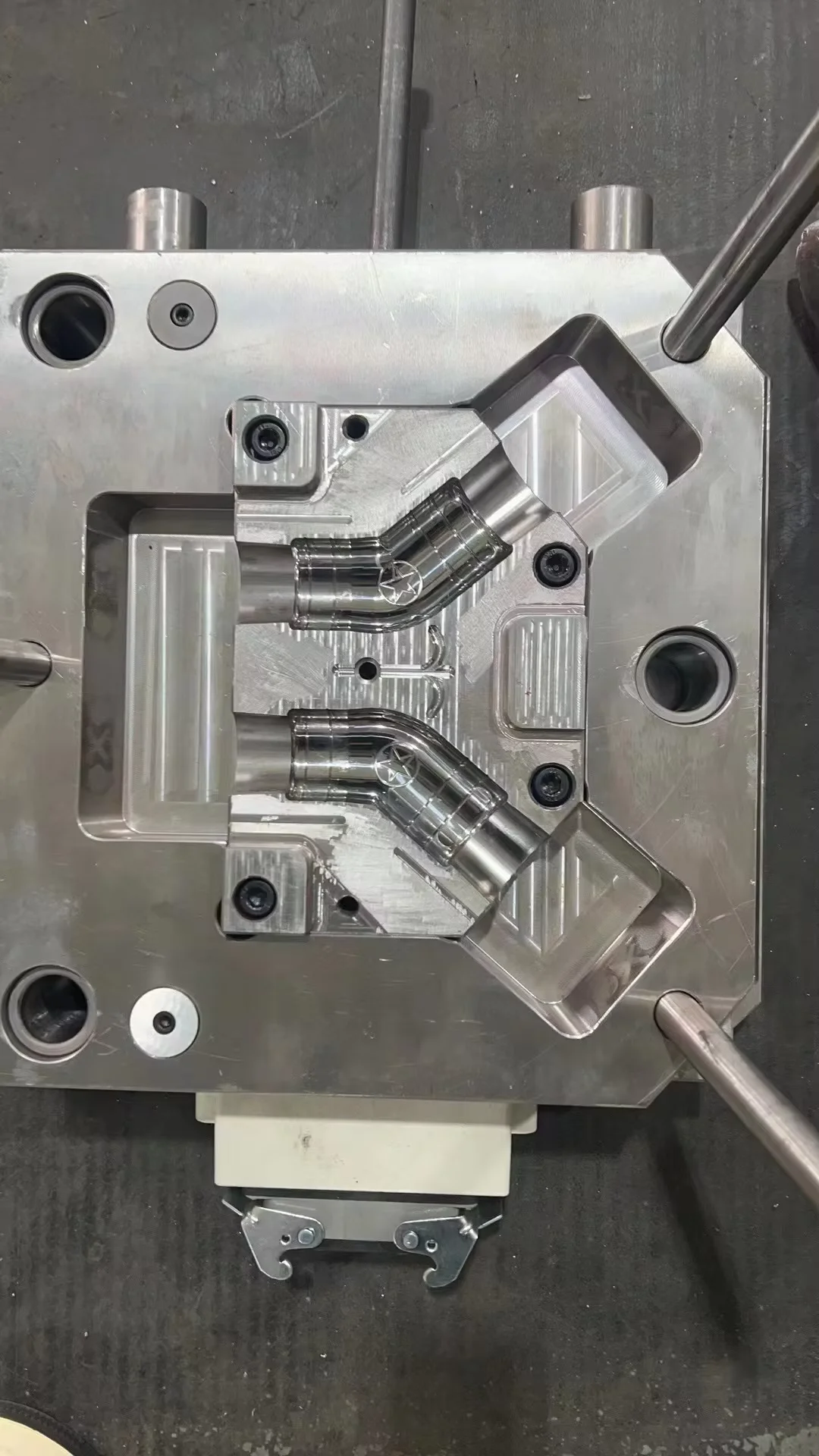 Manufacture Injection Valve IRRIGATION Parts Pipe and Fitting Mold