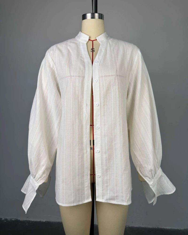 2025年夏 レディース スイートでフレッシュなルーズオーバーサイズ スタンドカラー ランタンスリーブ 長袖シャツ トップス