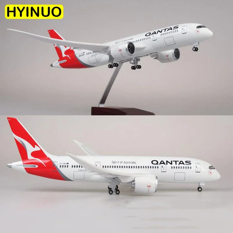 1/130 Scale 47cm Airplane B787 Dreamliner Aircraft QANTAS Airways Airlines Model W Light and Wheels Diecast Plastic Plane toy