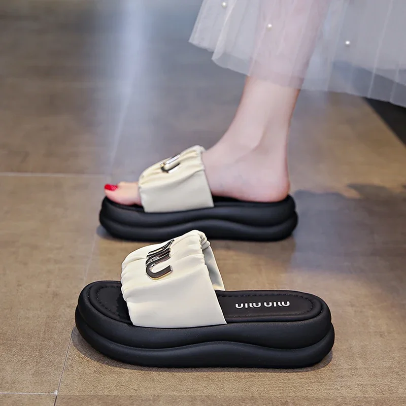 

Platform slippers women's summer wear 2024 new fashion with skirt one-word drag small fragrant French sandals