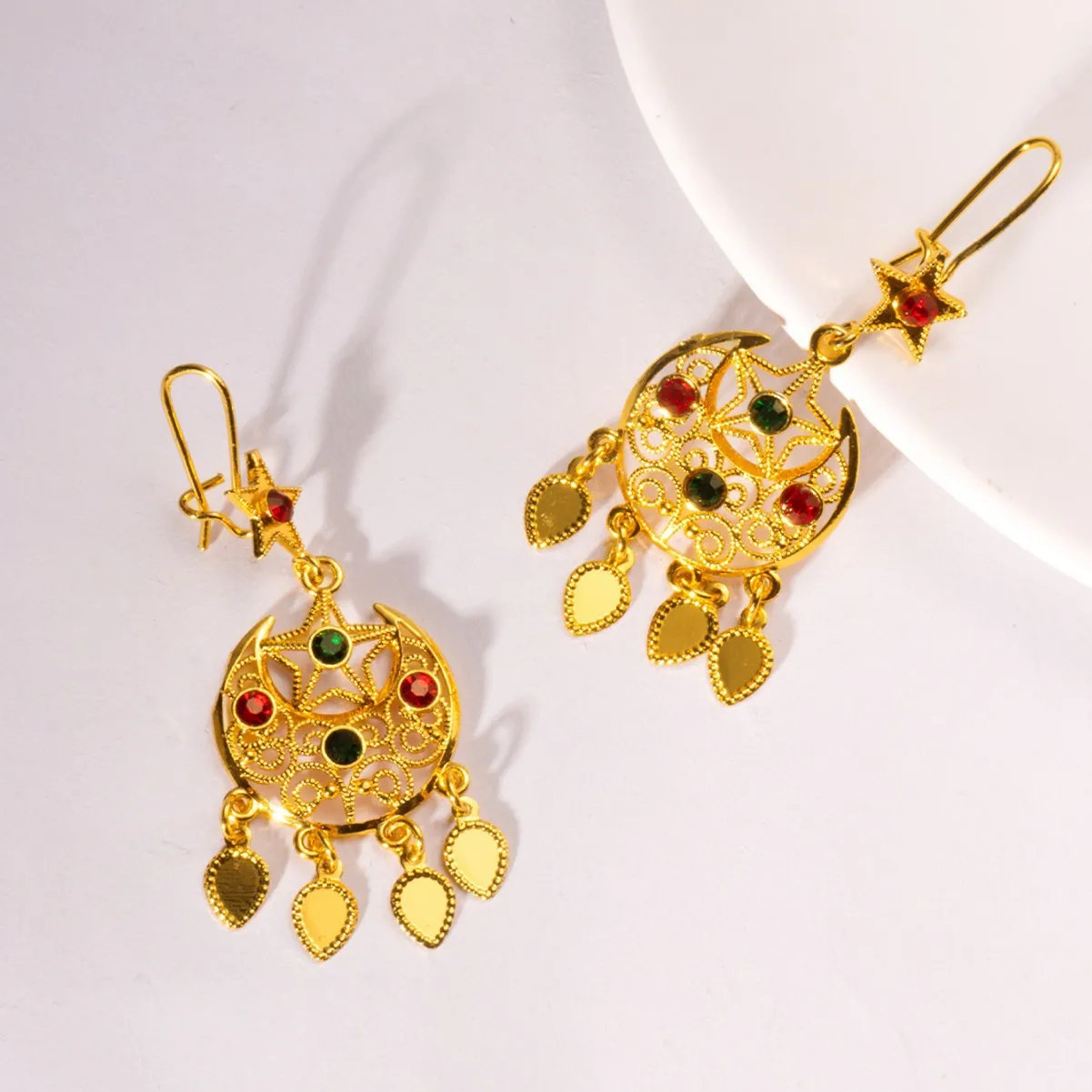 9999 gold Middle East Dubai Bohemian long-style drop-stitch earrings for global travel, scenic spots in Xinjiang,