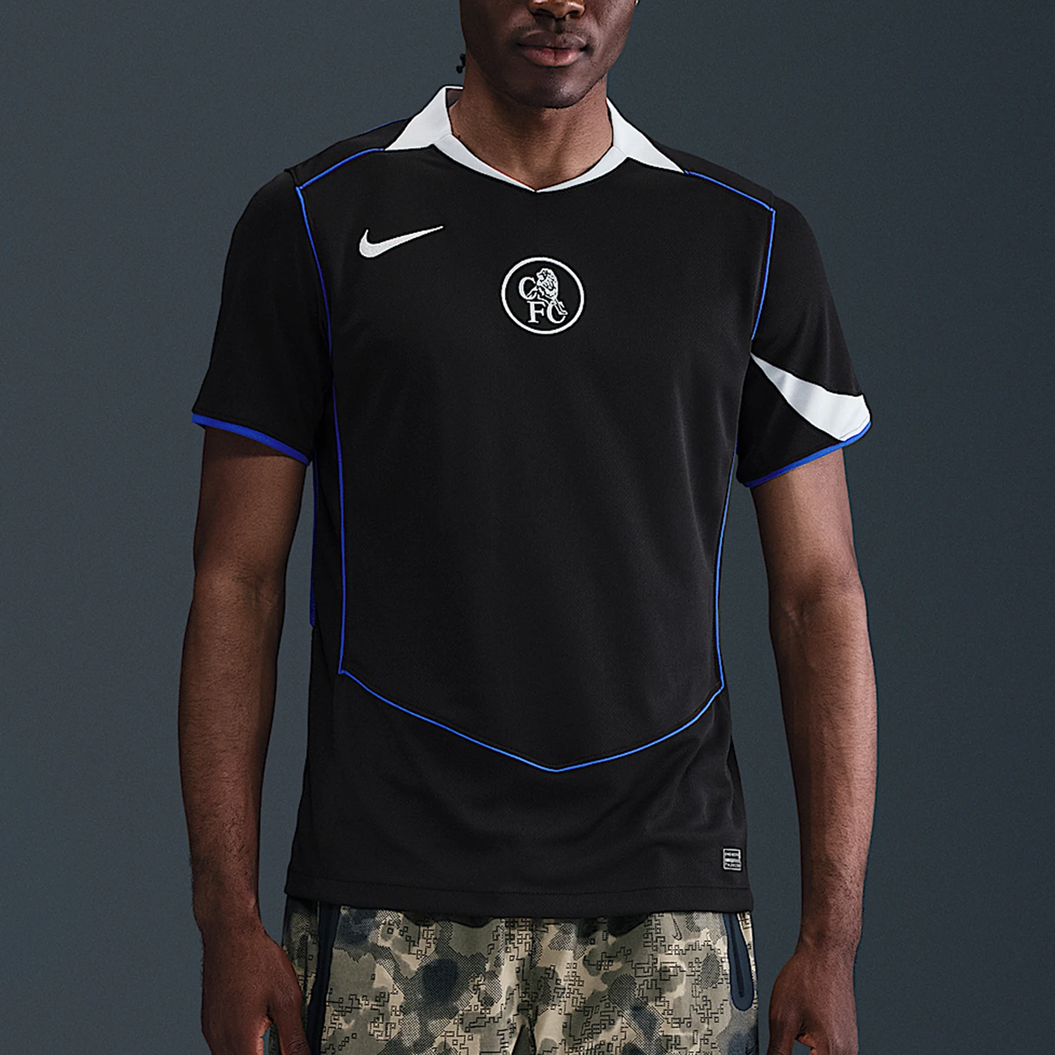 Nike genuine Mens V-neck Breathable Wear-resistant Soccer Short Sleeve HM3202-011