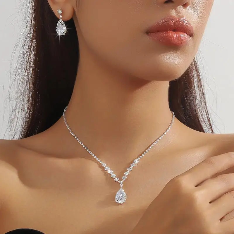 Conjunto de collar y pendientes de diamantes llenos en forma de lágrima de exportación europea y americana, accesorios de boda para estudio fotográfico, accesorios de vestido de novia para mujer