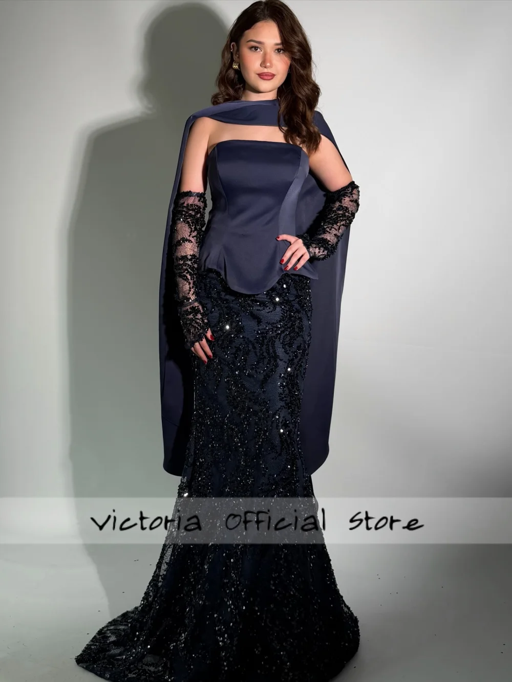 Maßgeschneidertes marineblaues Satin-Abschlussballkleid mit Herzausschnitt, ärmellos, bodenlang, Abendkleider, Partykleid, Saudi-Arabien