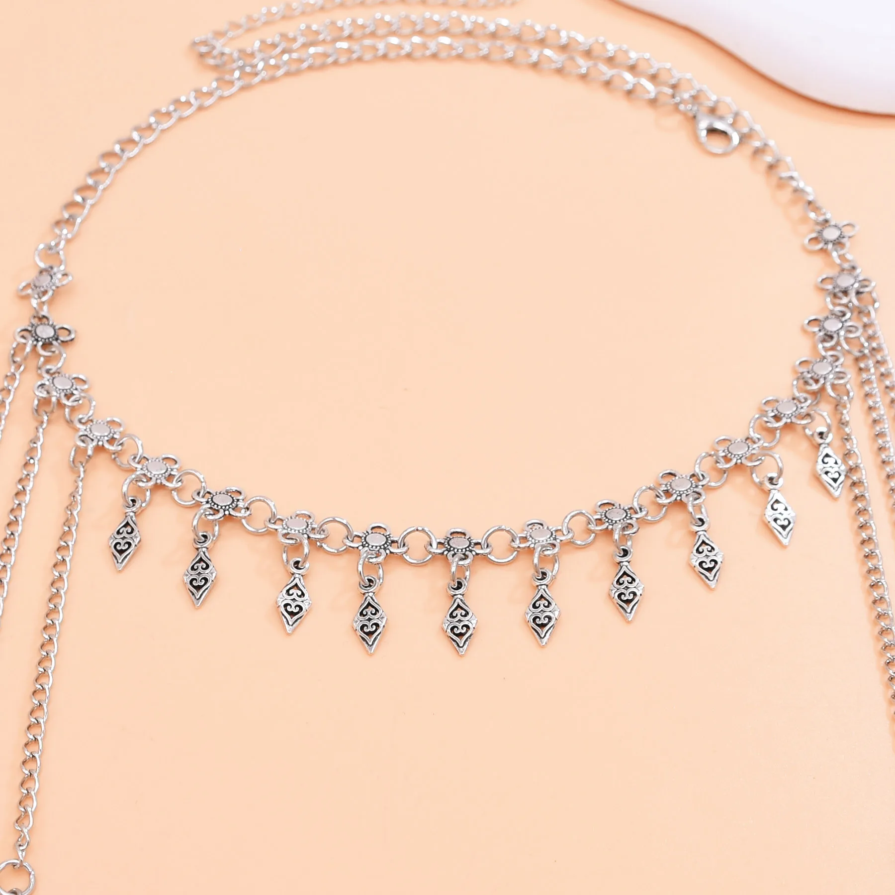 Retro Silvery Alloy Hollow Moon Pendant Forehead Headpiece for Women Boho Ethnic Indian Kurdish Gypsy Hair Accessories Jewelry