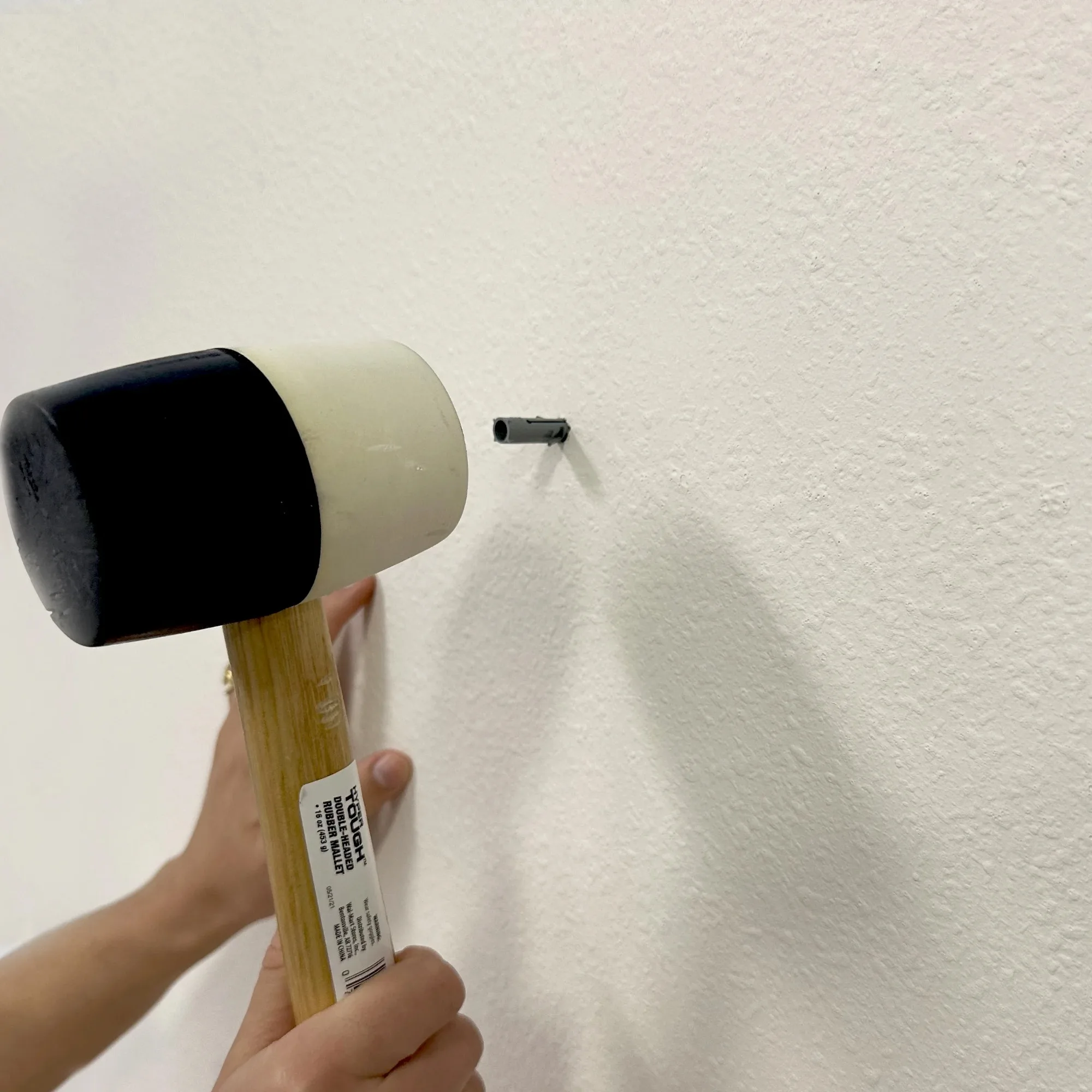 Hyper Tough 182 قطعة 1 بوصة، متعددة الحجم، مرساة مجنحة مطلية بالزنك ومجموعة براغي مع حقيبة تخزين شفافة، 5511