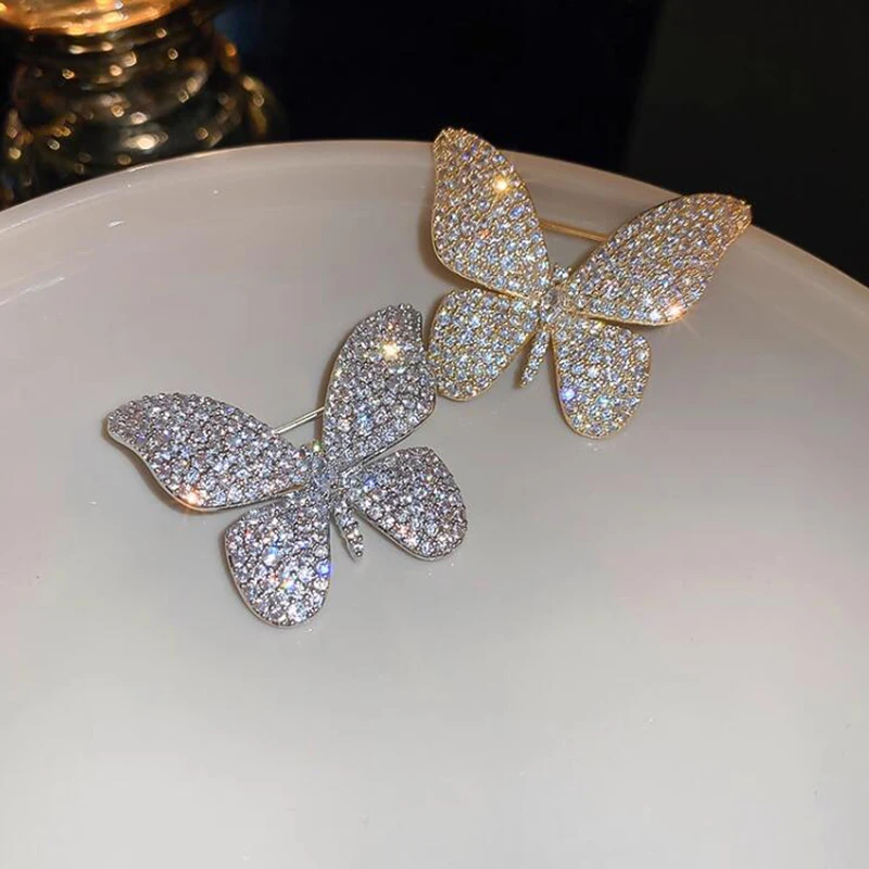 Elegant Temperament Crystal Brooch Pins For Women Shiny Rhinestone Butterfly Corsage Fashion Wedding Party Jewelry Best Gift