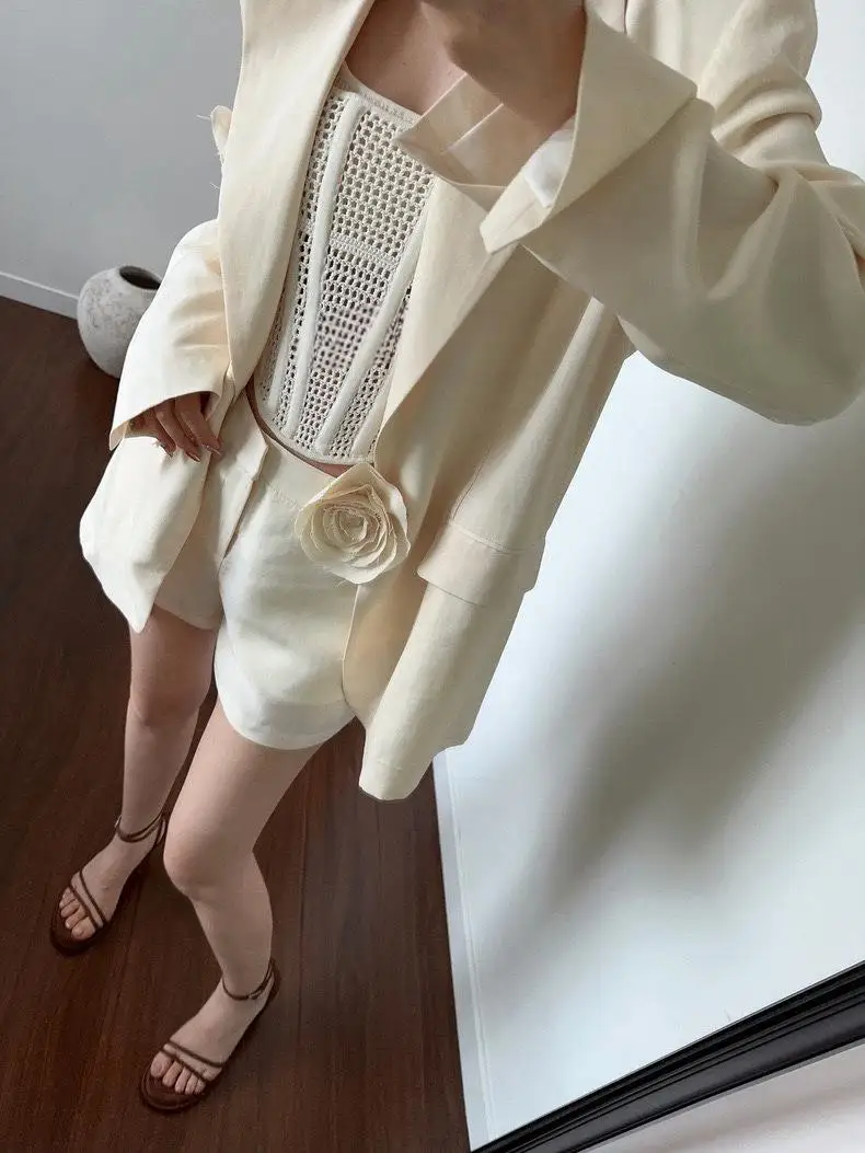 エレ・ローズ装飾3Dスーツジャケット＆パンツセット（CRカラー）ファッショナブルな女性用アンサンブル、ポリエステル生地、2025年春