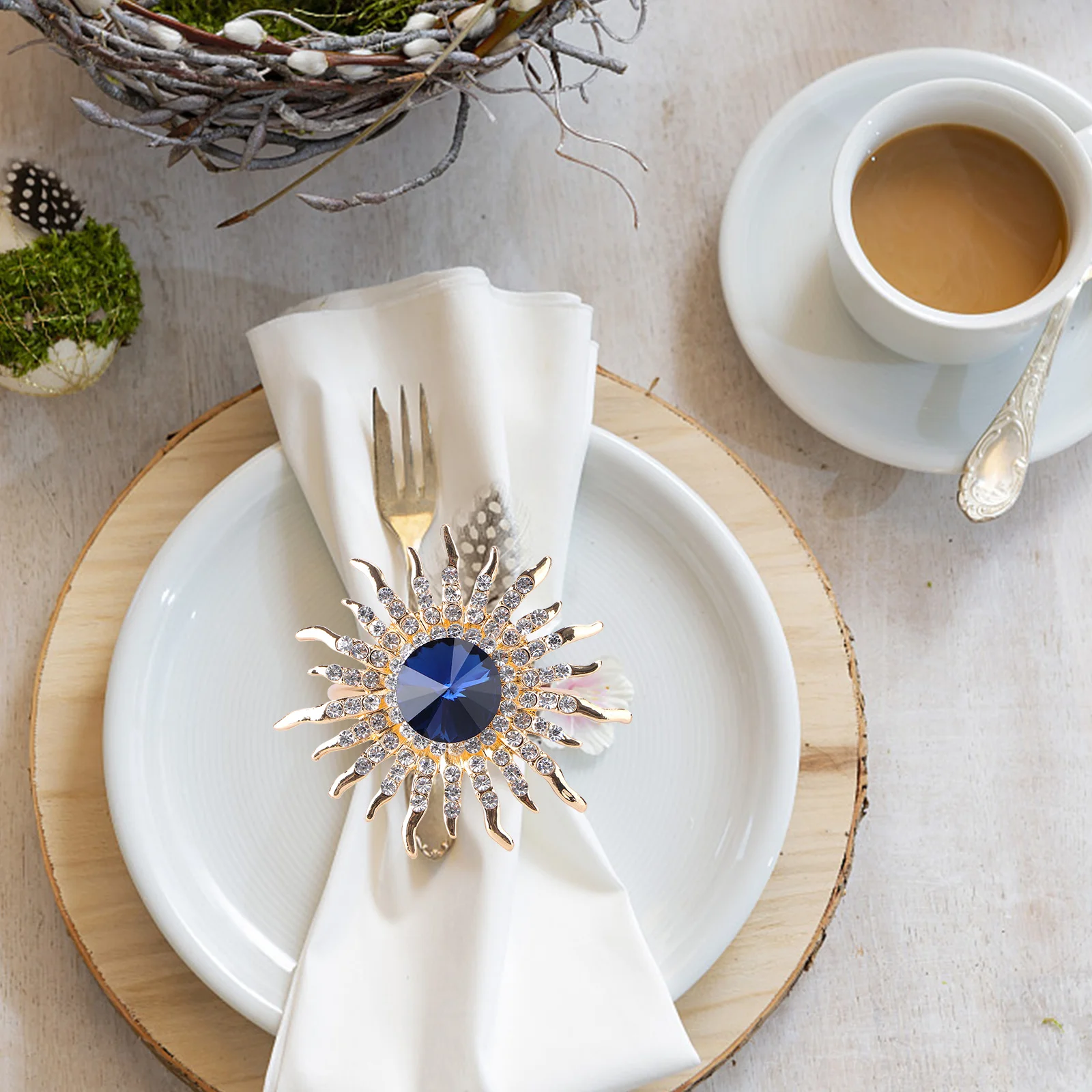 

4Pcs Sunflower Napkin Rings Elegant Metal Flower Shape Decorative Napkin Holders for Wedding Party Christmas Dinner Table