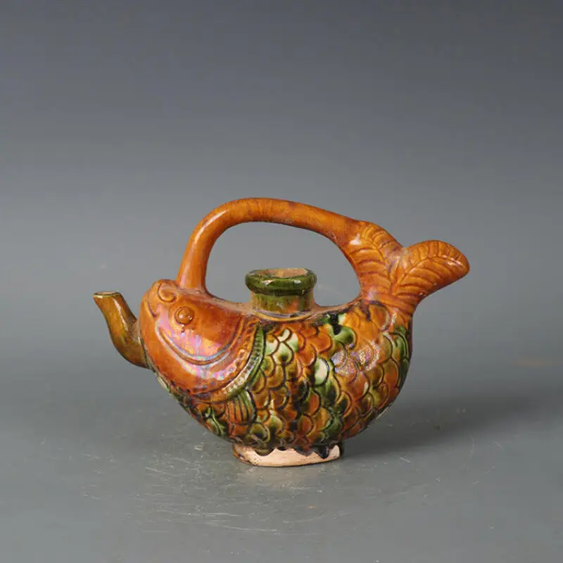 Tang sancai fish shaped teapot wine pot antique porcelain folk collection decoration ornaments modern exquisite handicraft