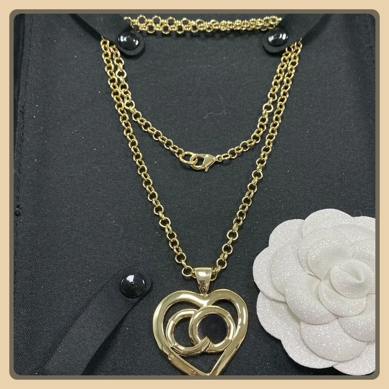 

Элегантное женское ожерелье, легкая роскошь, высококачественное ощущение, шейная цепочка, костяная цепочка, колье