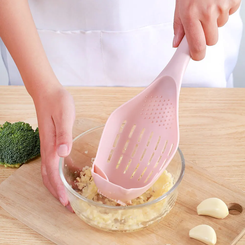 

2 pcs Food Strainer Long Plastic Serving Spoon Handle Plastic Kitchen Colander Spoon Silicone Ladle Noodle Draining