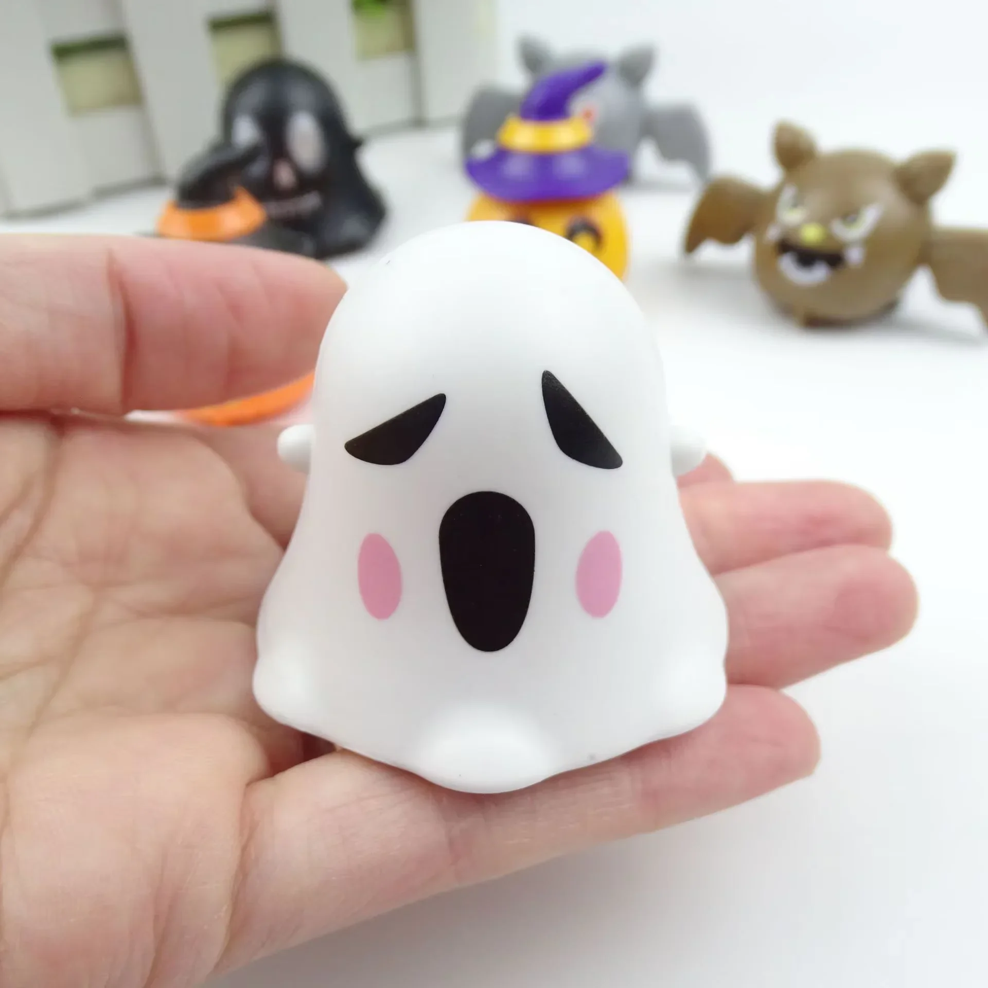 

Halloween Miniature Figurines Micro Landscape Resin Craft Cute Pumpkin Ghost Vampire Decoration Mini Garden Ornaments