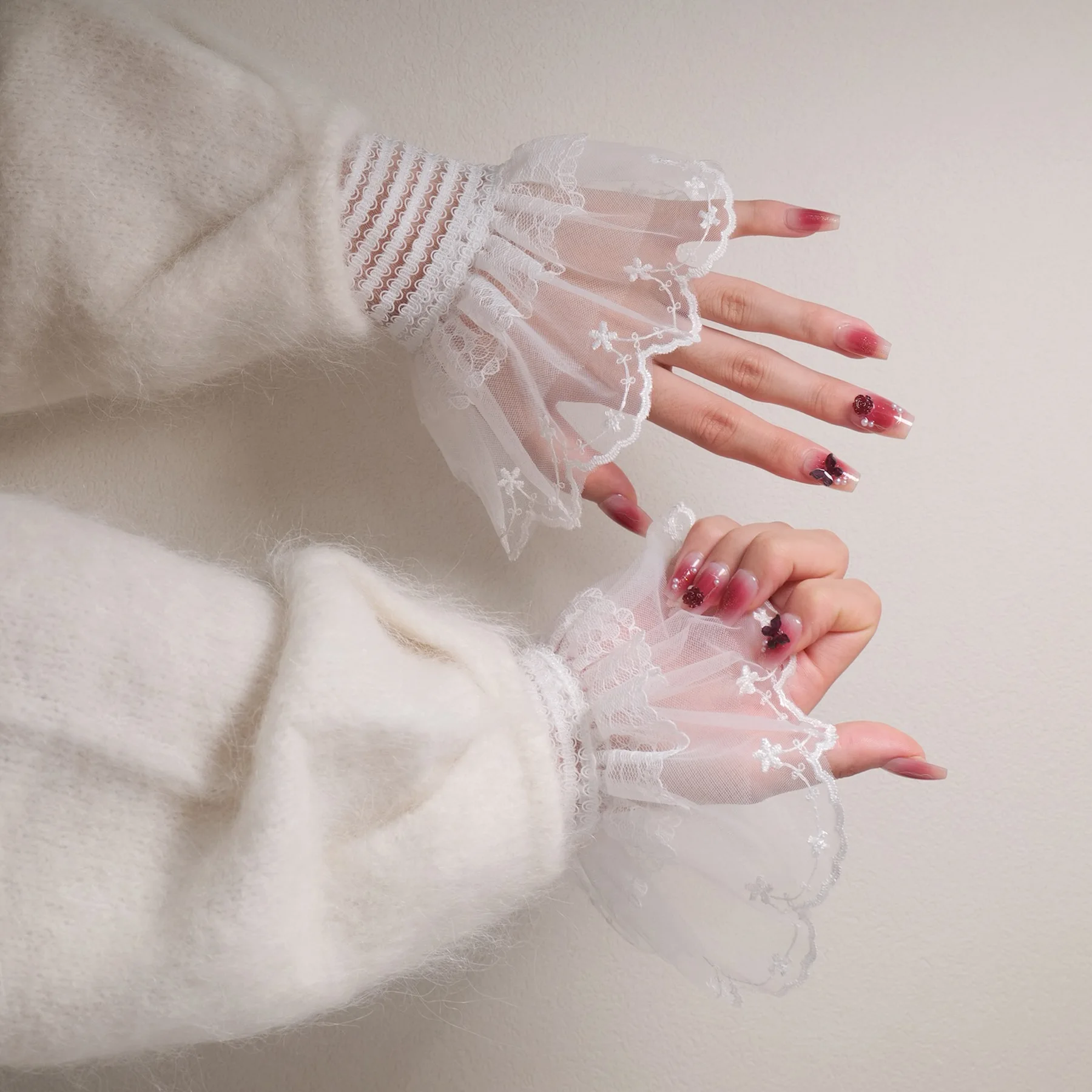 

Detachable Lace Flower Mesh Flared Sleeves Double Layer Pleated Ruched Cuffs for Sweater Blouse Women's Fashion Sleeve Accessory