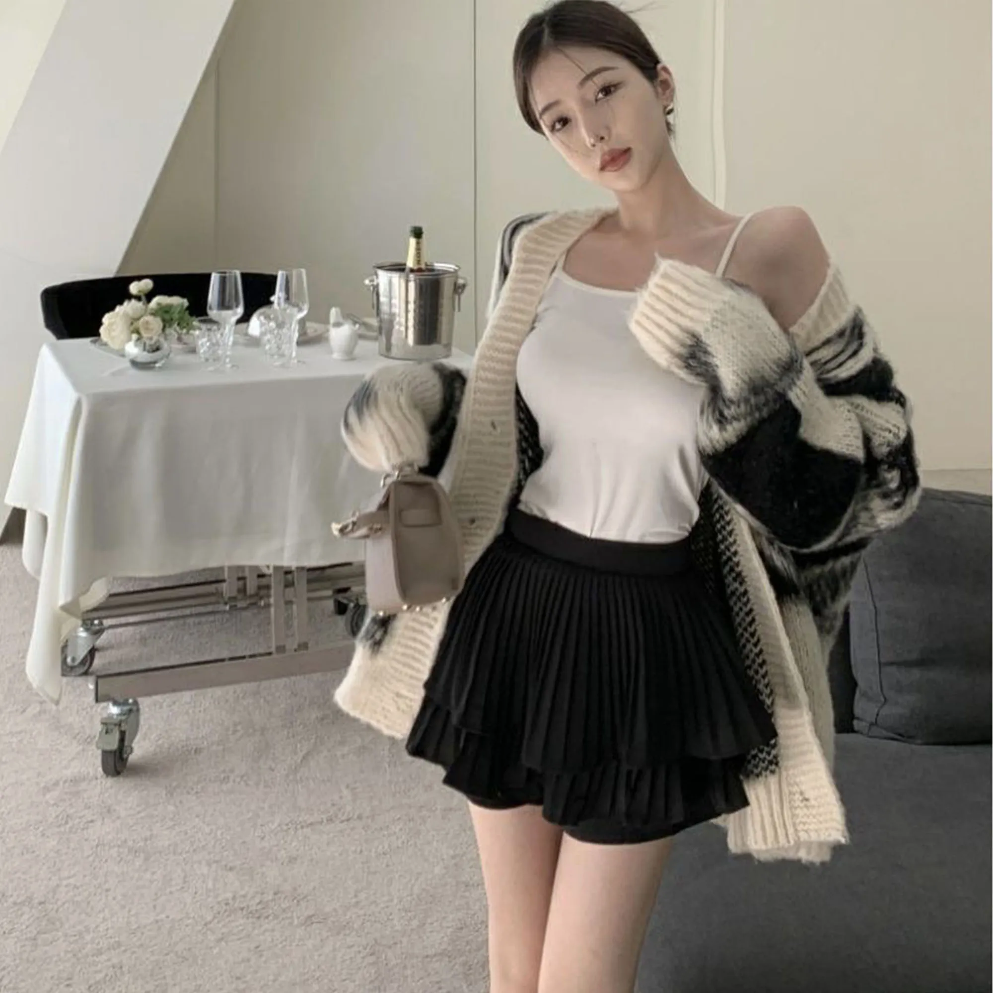 Retro Korean Round Neck Cardigan Versatile Loose Fitting Fashion Mid Length Version Sweater Coat Knitted Top 2024 Autumn Winter