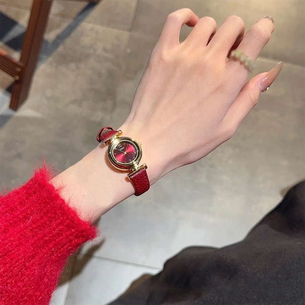 Fashion temperament minimalist luxury small disc red leather belt with quartz women's watch