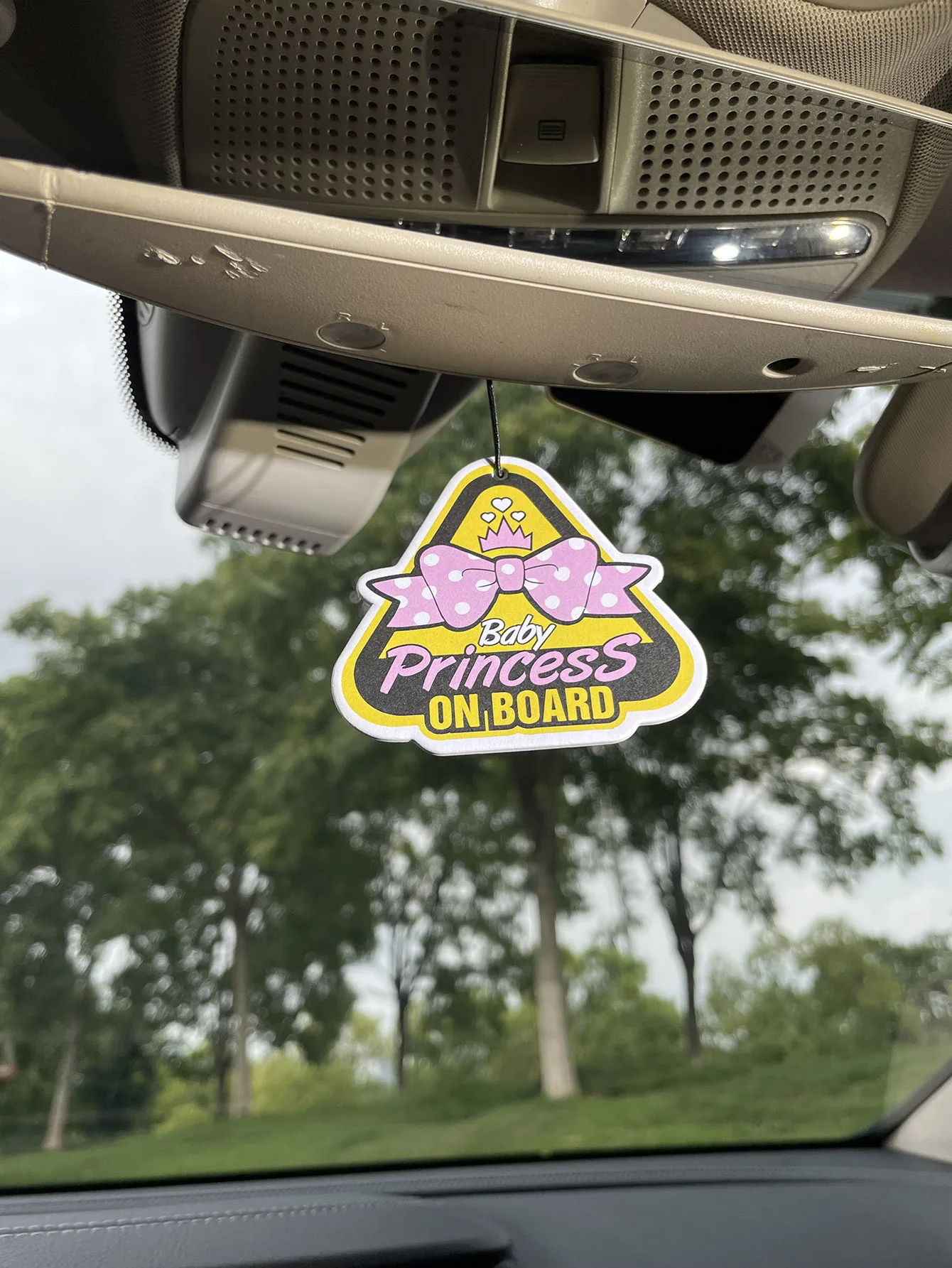 Baby Princess On Board Car Air Freshener, Cute Pink Bow Crown Hanging Scent Tag, Natural Plant Extract Fragrance, Alcohol-Free,