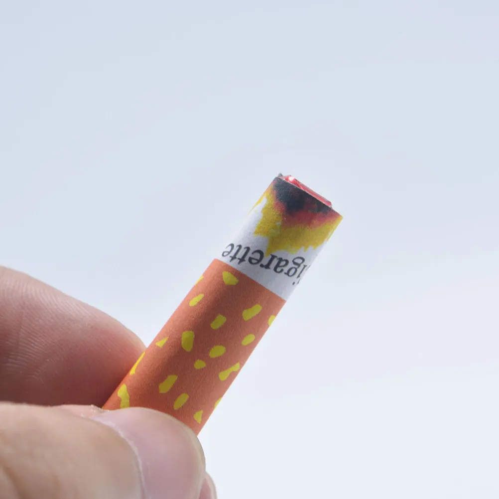 

Набор из 4 реалистичных пластиковых сигарет-муляжей для Хэллоуина, косплея, маскарада, фотосессий и розыгрышей