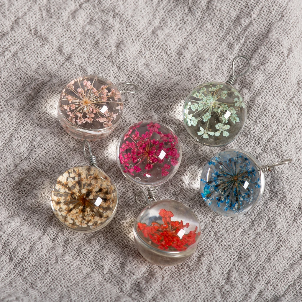 18# Round Glass Globe Flower Pendants 27X17X18mm Preserved Mini Blooms with Wire Hook for DIY Jewelry Crafting 4PCS TCZ855G