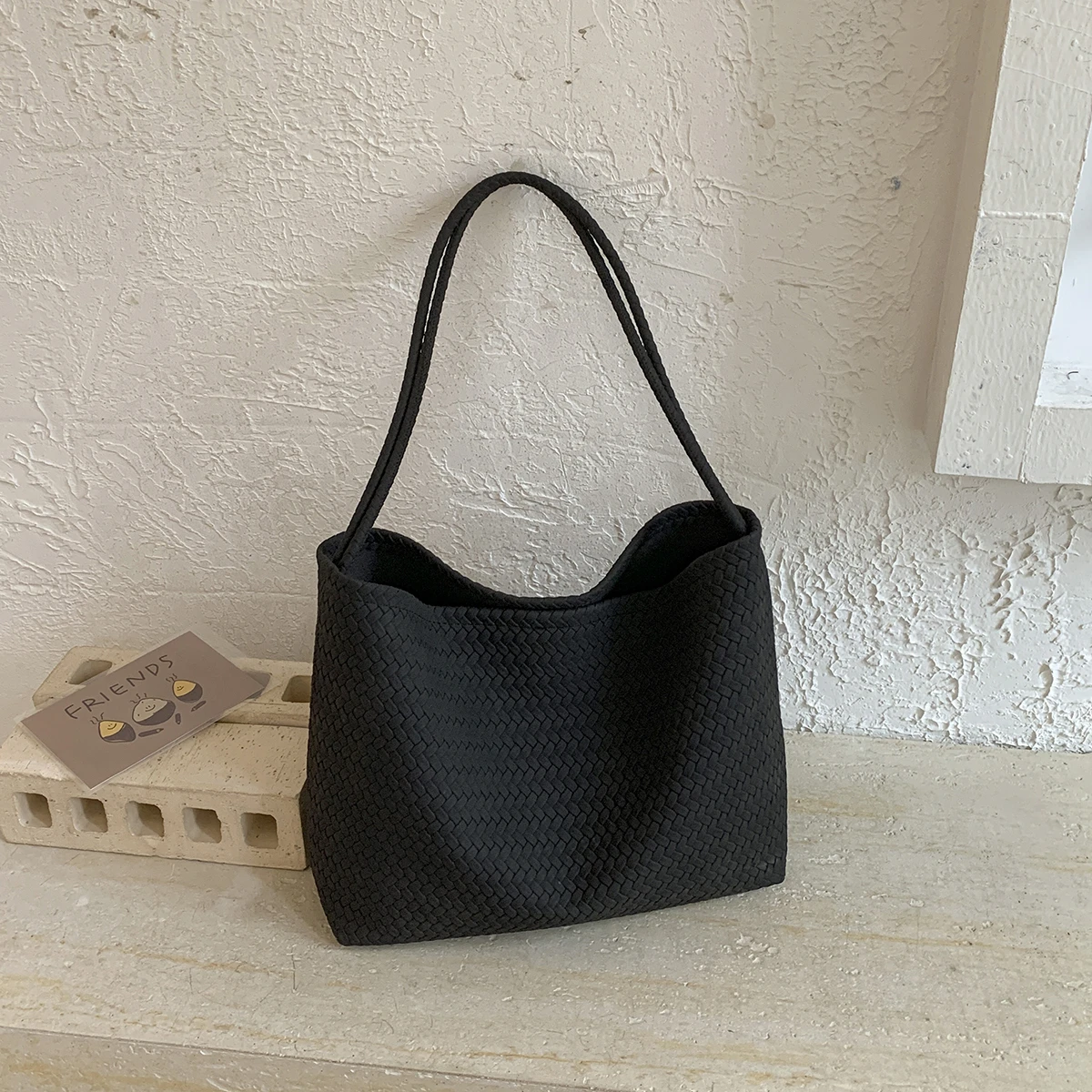 Woven large-capacity PU bag, casual crossbody, European and American fashion versatile shoulder bag, niche textured bucket bag