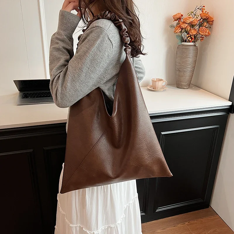 LEFTSIDE Fashion PU Leather Tote Bag For Women 2024 Winter New Tend Female Simple Underarm Shoulder Hobo Bag Handbags And Purses