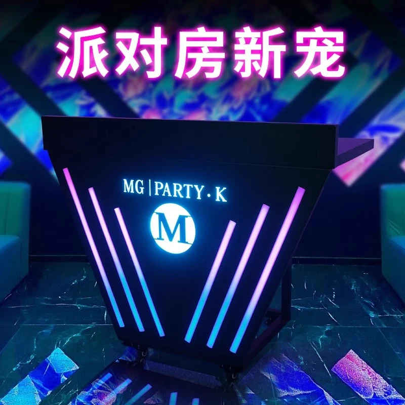 

Светящийся стол для диджея (DJ) из Тайваня: портативный, прочный, с подсветкой. Идеально для вечеринок, частных комнат и ночных клубов.