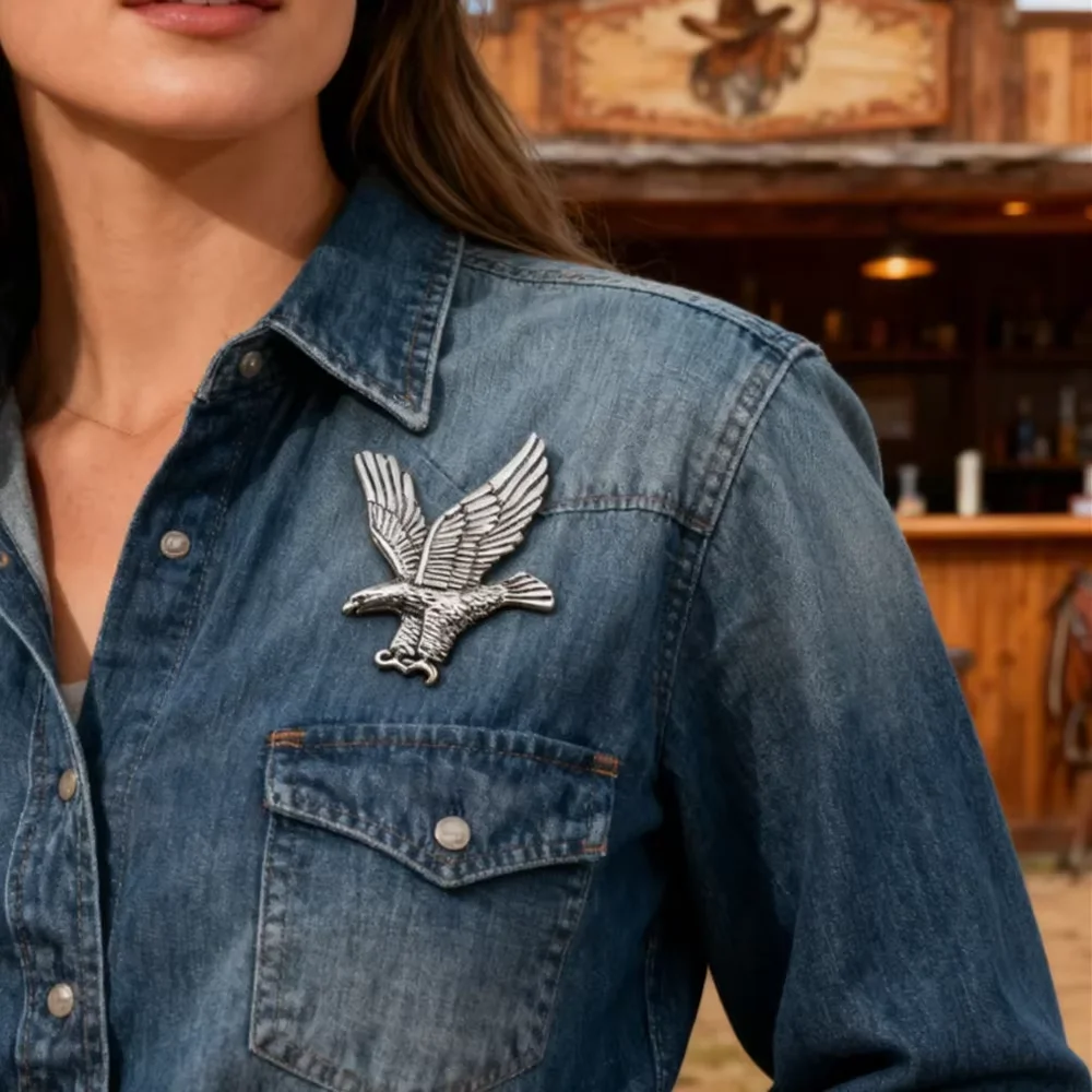 PESENAR Spilla stile cowboy Silver Eagle, resistente ed elegante, un accessorio al tatto che evidenzia la personalità