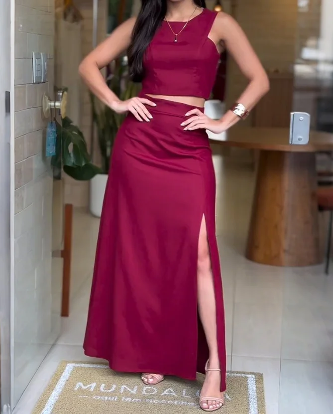 

Women's Two-Piece Set Fashion 2025 Summer 2 Pieces Outfit Sleeveless Slim Fit Crop Top and High Waist Side Slit Maxi Dress Set