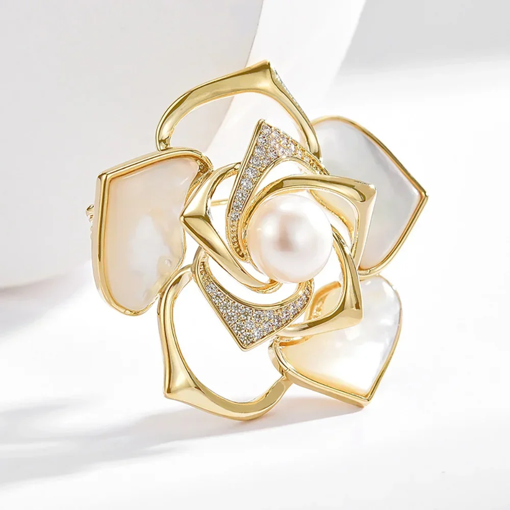 Copper Micro-Set Cubic Zirconia Luxury Flowers Imitation Pearl Brooch Female Suit Accessories Coat Pins Silk Scarf Buckle