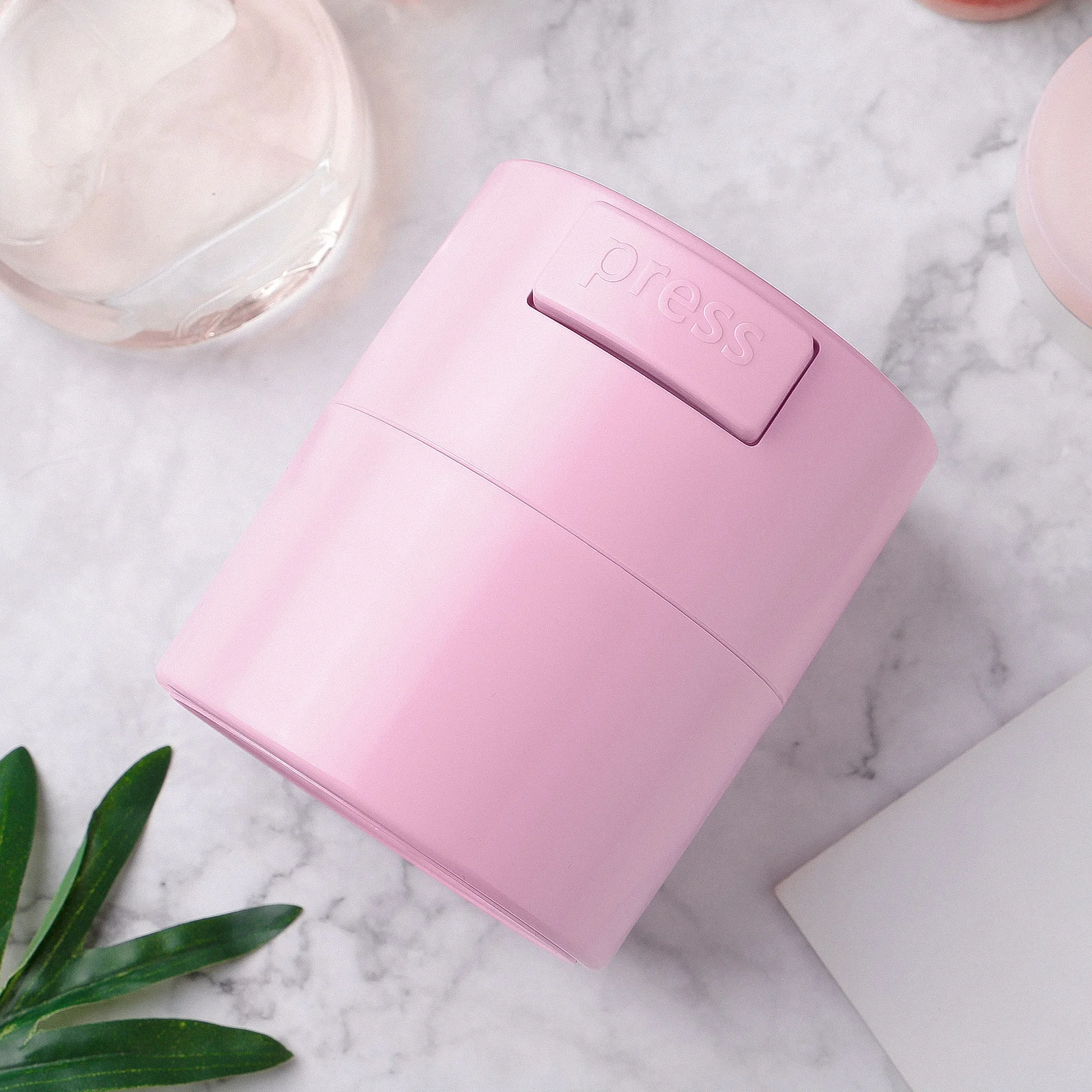 

Eyelash Glue Storage Jar Pink Press Type Sealed Lash Extension Glue Organizer Container Compact Makeup Case Eyelash Storage Case