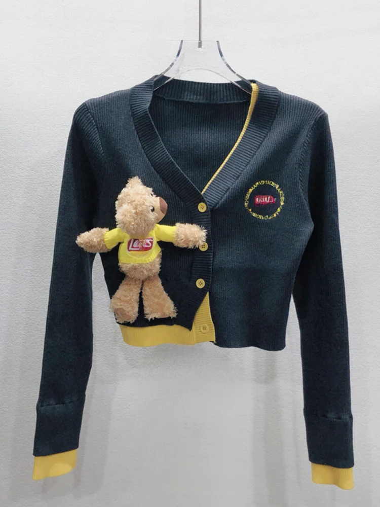 [oein] 2024 French Three-dimensional Teddy Bear Doll Fake Long Sleeved V-neck Knitted Cardigan Women's Winter Design Sense