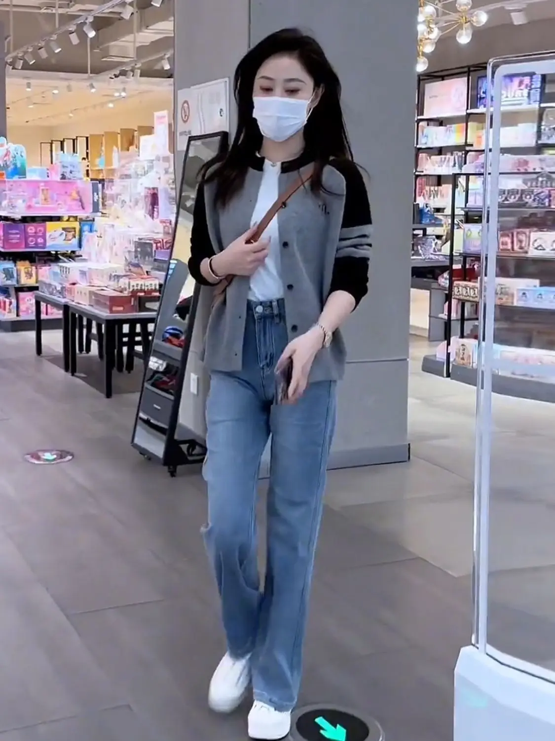 Spring and Autumn Versatile Women's Set 2024 New Fashion cardigan jacket slimming denim micro flared pants two-piece set