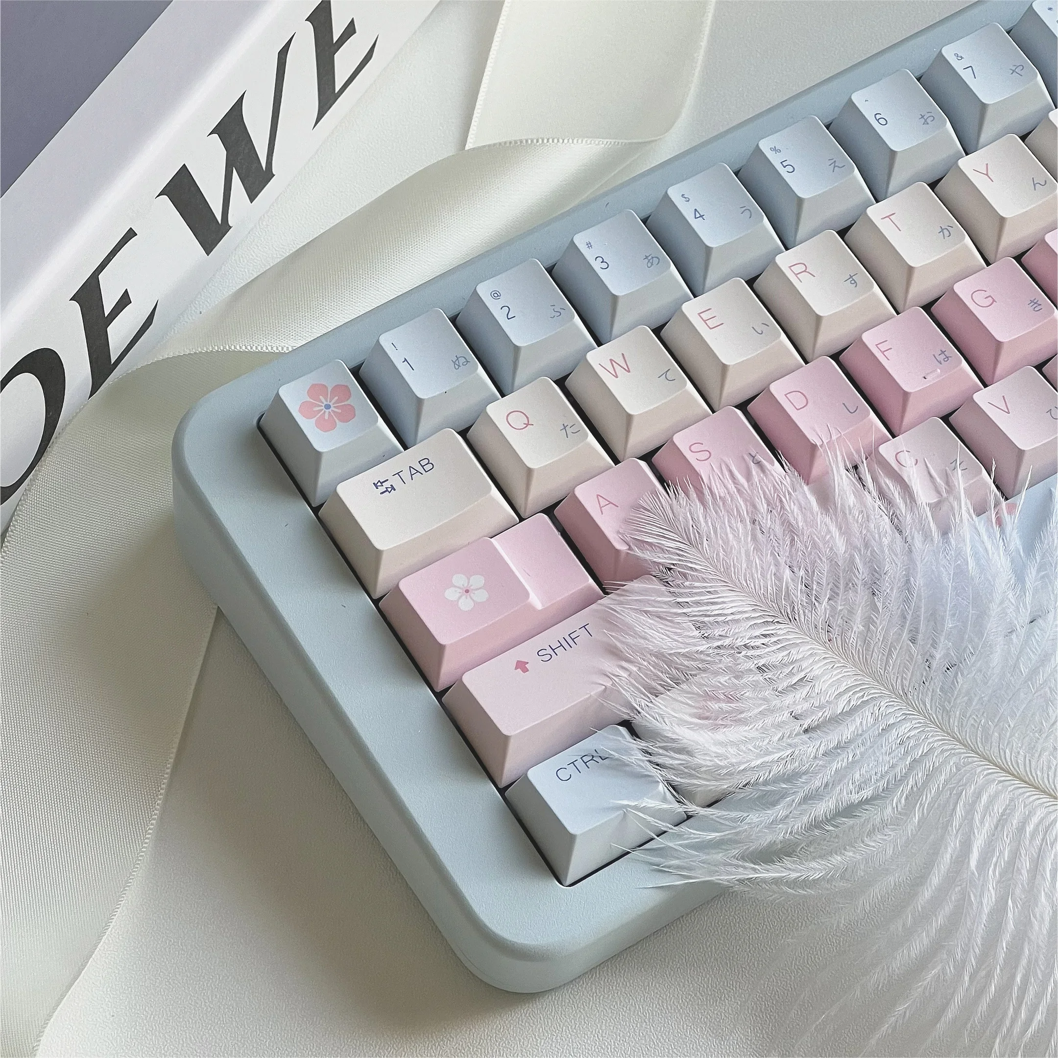 Imagem -03 - Teclado Mecânico Japonês Keycaps Rosa Azul Contraste Branco Pbt Cereja Fresco Simples Personalizado Bonito Japonês