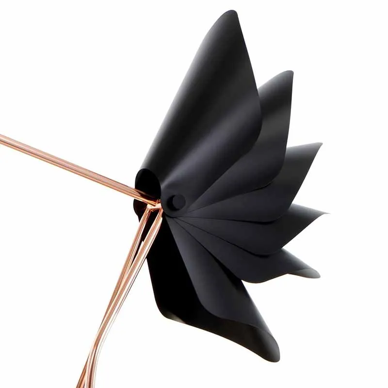 북유럽 포스트모던 메탈 스탠딩 램프 창의적인 개성 침실 서재 거실 소파 타조 모양 플로어 램프