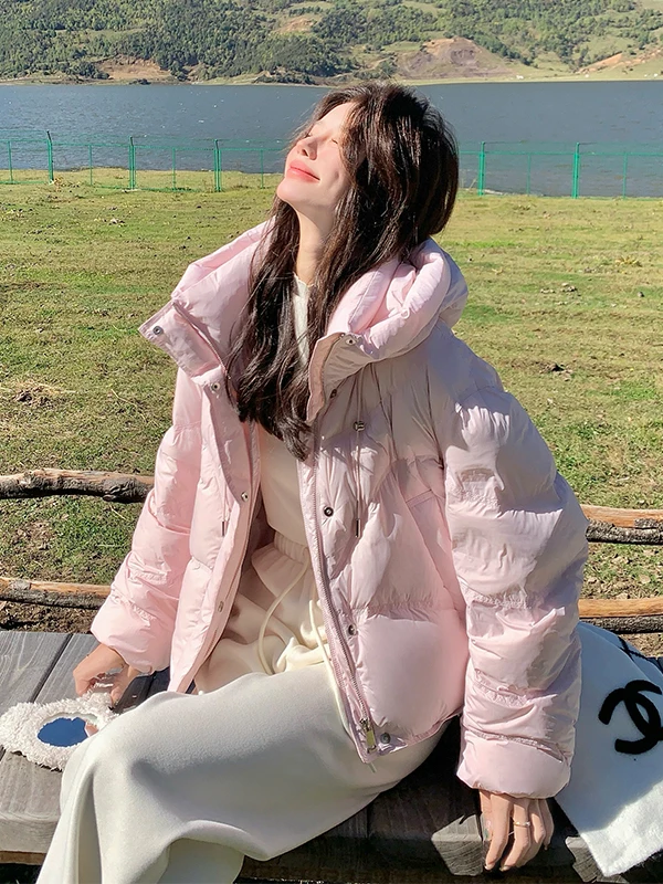 

Розовая женская зимняя модная куртка с капюшоном, утепленная пухом, с эффектом омоложения, теплая верхняя одежда свободного кроя