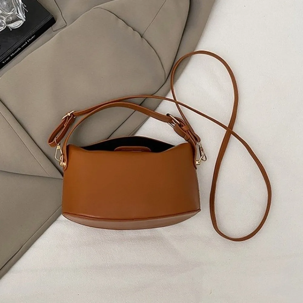 حقيبة كتف عصرية بلون سادة، حزام ناعم قابل للتعديل، حقيبة يد أنيقة، حقيبة دلو للنزهة