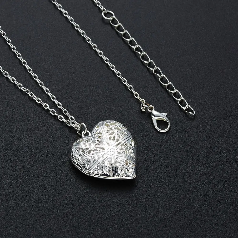 2PCS Stainless Steel Heart Shaped Family&Lovers Photo Frames  Photo Picture Locket DIY Necklace Necklaces
