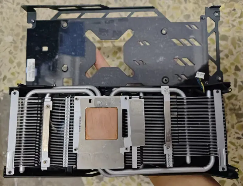 Płyta tylna chłodnicy do karty graficznej SAPPHIRE RX6700XT