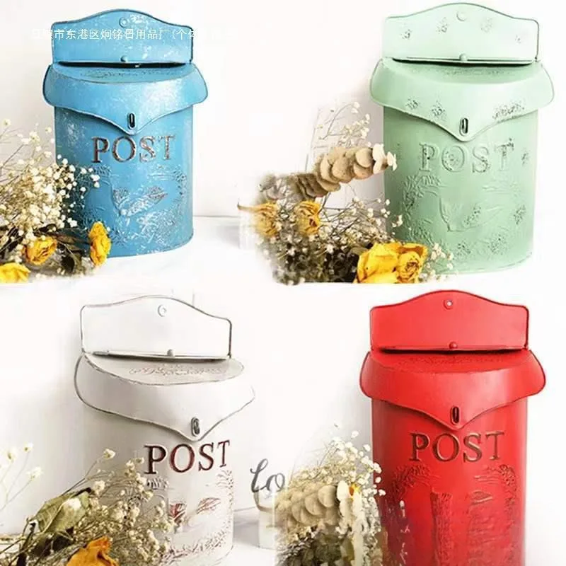 American retro metal wall-mounted mailbox report mailbox creative living room courtyard villa outdoor decoration white green