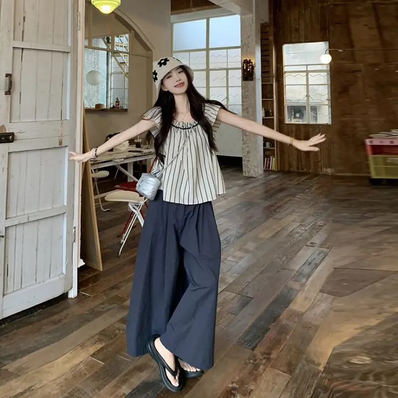 

2025 Summer New Simple High-end Striped Sleeveless Blouse for Women Summer New Casual Commuting Sweet Blouse Top for Women