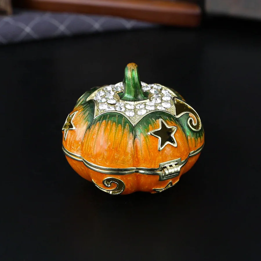 Cute little pumpkin ring stud earrings storage box, high-end exquisite diamond-encrusted hollow pumpkin jewelry box, desktop