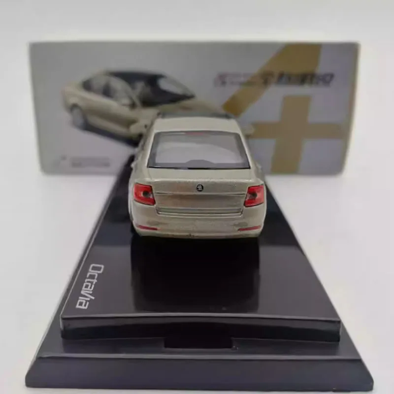 Diecast Alloy 1/64 Octavi 30th Anniversary Edition Set Gift Box Car Model Classics Adult Souvenir Gift Static Display