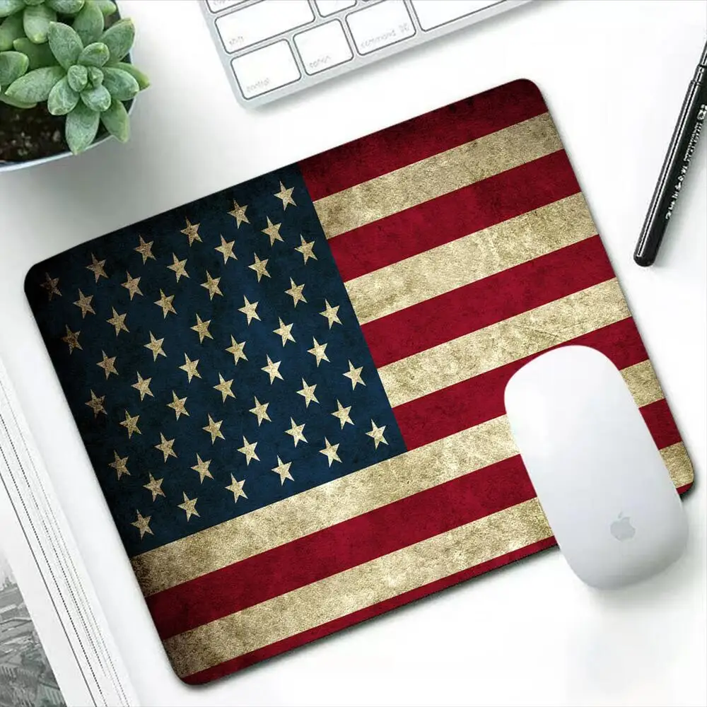 Flag of United States of America Anime Mouse Pad Gaming Accessories PC Gamer Computer Keyboard Desk Mat Non-Slip Rubber MousePad