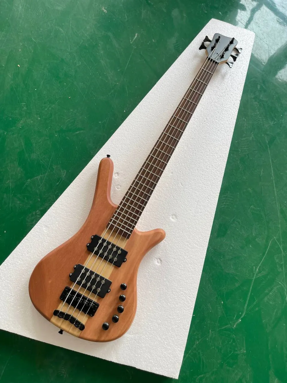 5 Strings Electric Bass Guitar,Neck through body,Rosewood Fretboard Black Hardware,Provide customized service