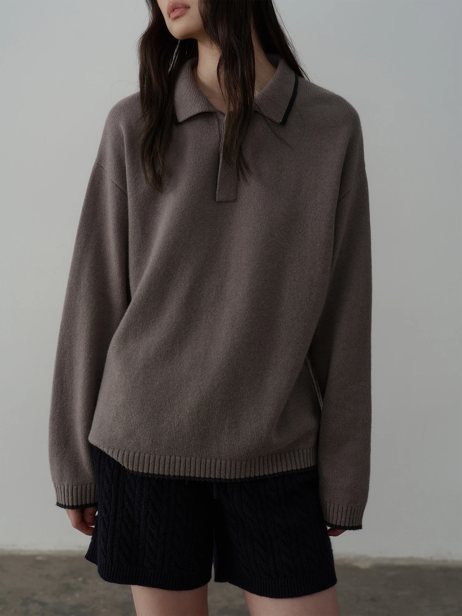 

Топ Tfa Soft Camere Long Sve из смесовой шерсти в мягких пастельных тонах с цветными манжетами для молодых женщин